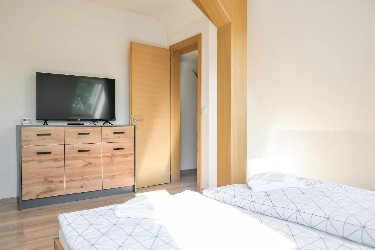 Foeldi Paradicsom Vendeghaz Hajduszoboszlo Apartment