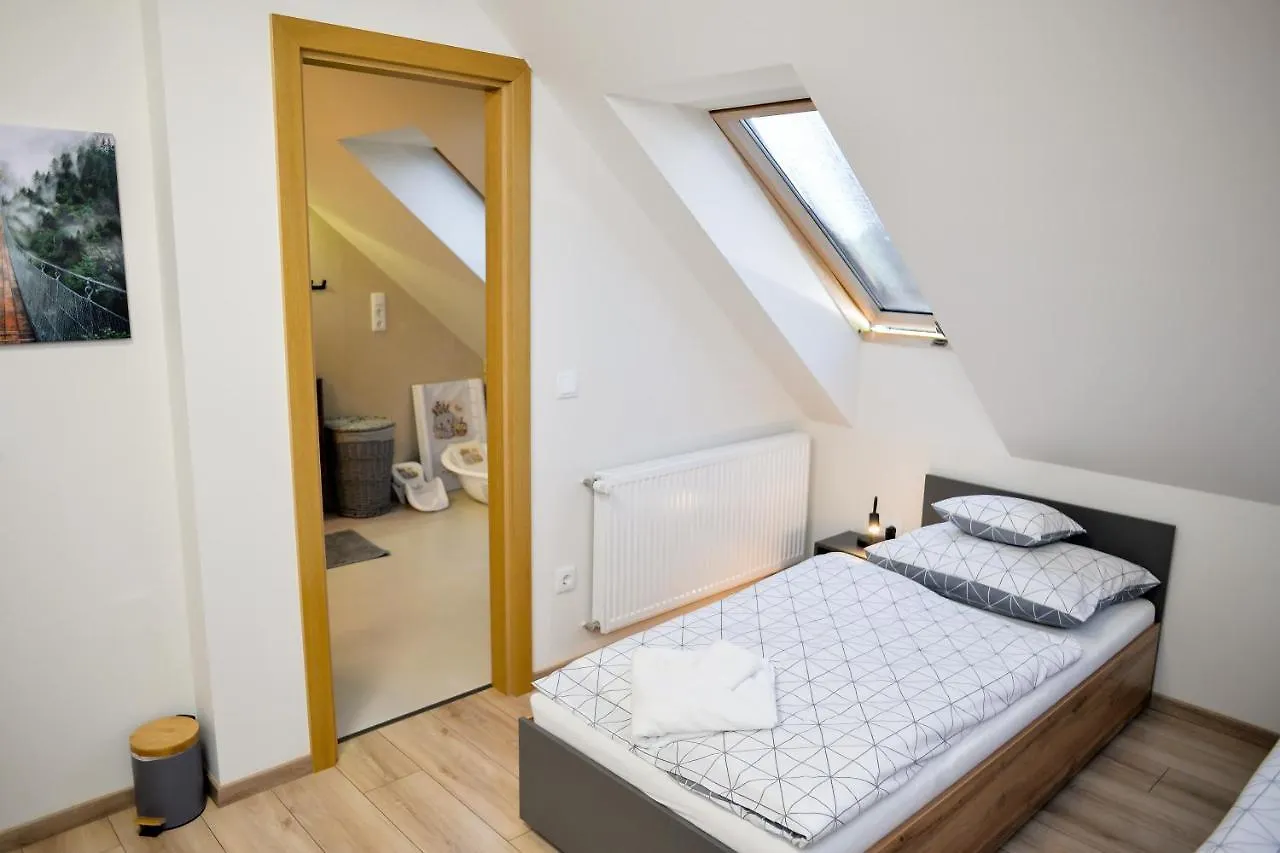 Foeldi Paradicsom Vendeghaz Hajduszoboszlo 0*,