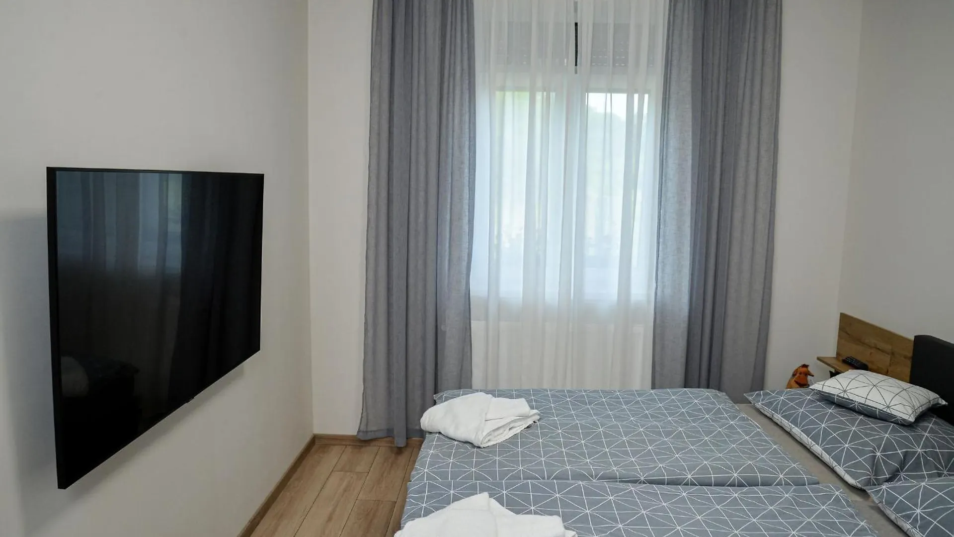 Foeldi Paradicsom Vendeghaz Hajduszoboszlo 0*,  Hungary